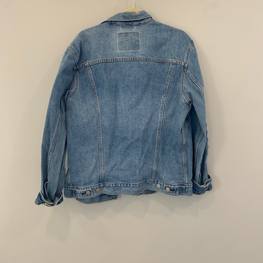Levi’s oversized logo sleeve light denim jacket - Picture 6 of 9